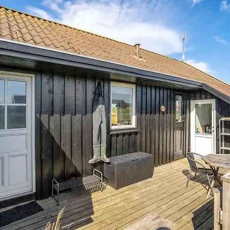 3 Bedroom Nice In Ferienhaus